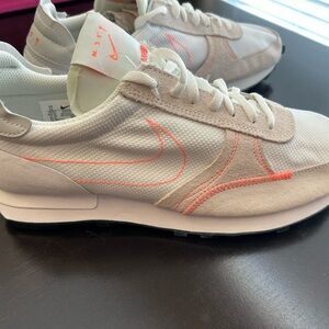 Nike Women’s Daybreak Type Sneakers size 11 - Brand New